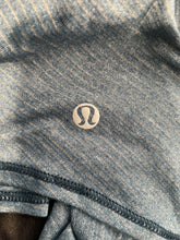 Load image into Gallery viewer, Lululemon Womens Green Crisscross Back Sleeveless Athletic Tank Top Size 8