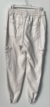 Load image into Gallery viewer, Pacsun Womens White Denim Light Wash Cargo Pocket Tapered Leg Jeans Size S