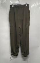 Load image into Gallery viewer, Express Womens Green Tapered Leg Pockets Jogger Cargo Pants Size 2S