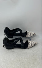 Load image into Gallery viewer, Kenneth Cole Womens Milton White Black Pointed Toe Ballet Flats Size 6.5M
