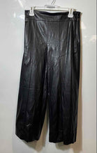 Load image into Gallery viewer, Zara Womens Black Faux Leather Side Zipper Wide-Leg Cropped Pants Size M