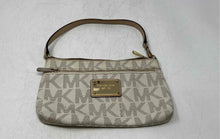 Load image into Gallery viewer, Michael Kors Womens Jet Set Cream Monogram Print Leather Zipper Wristlet Wallet