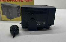 Load image into Gallery viewer, RadioShack Safe House 49-310 Black Invisible Beam Infrared Photorelay/Alarm