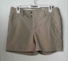 Load image into Gallery viewer, Columbia Womens Light Khaki Titanium Flat Front Pockets Hiking Chino Shorts Sz 6