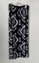 Load image into Gallery viewer, White House Black Market Womens Black White Ikat Print Maxi Skirt Size Medium
