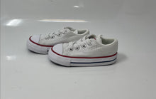 Load image into Gallery viewer, Converse Toddler Boys Chuck Taylor All Star White Low Top Sneakers Shoes Size 5C