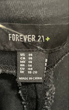 Load image into Gallery viewer, Forever 21 Womens Black Front Zip Stretch Wide-Leg Pants Size 14