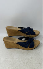 Load image into Gallery viewer, Italian Shoemakers Womens Blue Open Toe Slip-On Wedge Platform Sandals Size 7.5