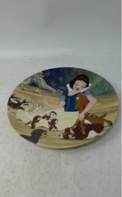 Load image into Gallery viewer, Knowles Walt Disney Snow White With A Smile And A Song Collector Plate