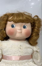 Load image into Gallery viewer, Betty Dolly Dingle Porcelain Musical Doll Limited Edition 696