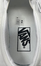 Load image into Gallery viewer, Vans Unisex Classic 500714 White Slip-On Low Top Sneakers Shoes Size M4.5 W6
