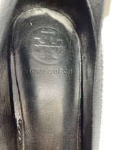 Load image into Gallery viewer, Authentic Tory Burch Womens Caroline Black Leather Pump Heels Size 9M Damaged