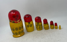 Load image into Gallery viewer, Set Of 7 Pieces Matryoshka Floral Print Wooden Russian Nesting Doll