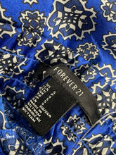 Load image into Gallery viewer, Forever 21 Womens Blue Floral Slash Pockets Wide-Leg Cropped Pants Size S