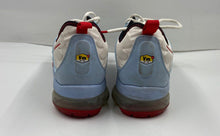 Load image into Gallery viewer, Authentic Nike Mens Air Vapormax Multicolor Sneaker Shoes Size 13 Dirty Stained