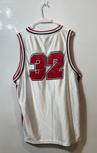 Load image into Gallery viewer, Athletic Series Mens White Miami Heat #32 Sleeveless V-Neck NBA Jersey Size XL