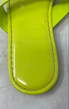 Load image into Gallery viewer, Rouge Womens Green Leather Open Toe Slip-On Flat Thong Sandals Size 7.5M