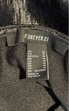 Load image into Gallery viewer, Forever 21 Womens Black Spaghetti Strap Plunge Neck Cropped Blouse Top Size M