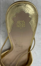 Load image into Gallery viewer, Jennifer Sumko X Antonio Melani Womens Gold-Tone Kitten Pump Heel Size 9.5M