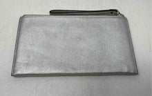 Load image into Gallery viewer, Michael Kors Womens Jet Set Silver-Tone Leather Zipper Travel Wristlet Wallet