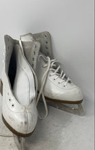 Load image into Gallery viewer, Glacier By Jackson Womens 410 White Leather Lace-Up Figure Ice Skates Size 6