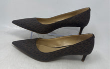 Load image into Gallery viewer, Michael Kors Womens Alina Flex Brown Monogram Kitten Pump Heels Size 11 M