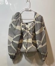 Load image into Gallery viewer, Express Womens Beige Black Printed Long Sleeve V-Neck Pullover Blouse Top Sz XL