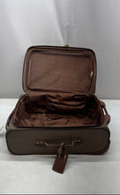 Load image into Gallery viewer, London Fog Unisex Beige Expandable Piccadilly Rolling Wheels Spinner Luggage
