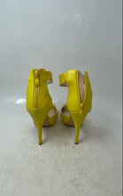 Load image into Gallery viewer, Dream Pairs Womens Yellow Leather Back Zip Stiletto Platform Heels Size 7.5