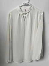 Load image into Gallery viewer, Tahari Womens White Keyhole Neck Long Sleeve Pullover Blouse Top Size Medium