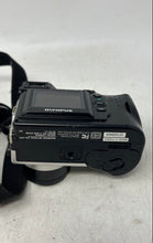 Load image into Gallery viewer, Olympus Camedia Model C-2020 Z Silver 2.1 MP Digital SLR Camera Untested