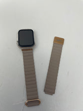 Load image into Gallery viewer, Apple Watch Serie Se 40mm Aluminum Case ( Refurbished) Unlocked (NCL)