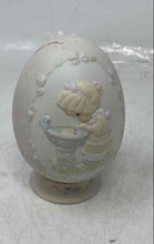 Load image into Gallery viewer, Set Of 2 Pcs Precious Moments Puppy A Reflection Of His Love Easter Figurine