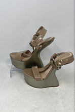 Load image into Gallery viewer, Chinese Laundry Womens Controversy Beige Leather Wedge Platform Heels Size 6.5
