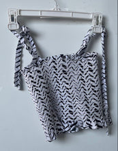 Load image into Gallery viewer, Armani Exchange Womens White & Black Printed 2 Piece Skirt Suit Set Size XS & 0