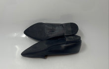 Load image into Gallery viewer, Everlane Womens The Modern Black Leather Pointed Toe Slip-On Loafer Flats Size 7