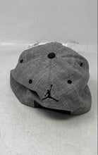 Load image into Gallery viewer, Jordan Mens Gray Black Heather Embroidered Logo Snapback Cap Hat