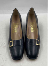 Load image into Gallery viewer, Authentic Salvatore Ferragamo Womens Black Loafer Shoes Size 8 AA Damaged