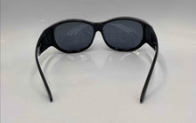 Load image into Gallery viewer, Solar Shield Women's Black Fit Over Polarized Sunglasses 2CP190GWE (NCL)
