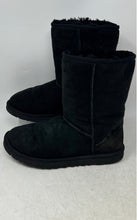 Load image into Gallery viewer, UGG Womens Classic 5825 Black Suede Mid Calf Pull-On Snow Boots Size 7