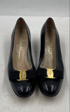 Load image into Gallery viewer, Authentic Salvatore Ferragamo Womens Black Block Pump Heels Size 7.5 2A Damaged