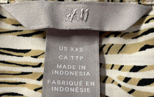 Load image into Gallery viewer, H&M Womens Beige Black Animal Print Long Sleeve Collared Button-Up Shirt Sz XXS