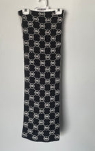 Load image into Gallery viewer, Michael Kors Womens Black And White Signature Print Reversible Rectangle Scarf