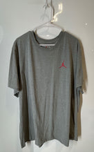 Load image into Gallery viewer, Air Jordan Mens Gray Jumpman Logo Short Sleeve Crew Neck T-Shirt Size 3XL