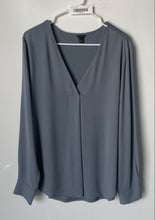 Load image into Gallery viewer, Ann Taylor Womens Gray Long Sleeve Surplice Neck Pullover Blouse Top Size L
