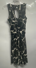 Load image into Gallery viewer, Express Womens Black White Printed Sleeveless Back Keyhole Shift Dress Size 8