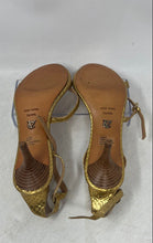 Load image into Gallery viewer, Vince Camuto Womens Hilarie Gold-Tone Kitten Heel Strappy Sandals Size 7.5M