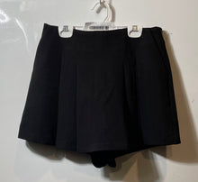 Load image into Gallery viewer, English Factory Womens Black Pleated Front Regular Fit Short Mini Skort Size M