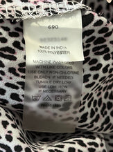 Load image into Gallery viewer, Vince Camuto Womens Black White Cheetah Print Long Sleeve Blouse Top Size 3X