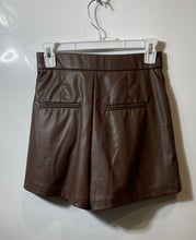 Load image into Gallery viewer, Zara Womens Brown Flat Front Pockets High Waisted Bermuda Short Size XS